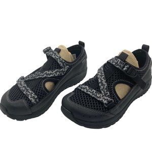 NEW Kids Chaco Odyssey Outdoors Hiking Sneaker Closed Toe Water Play Shoe 2